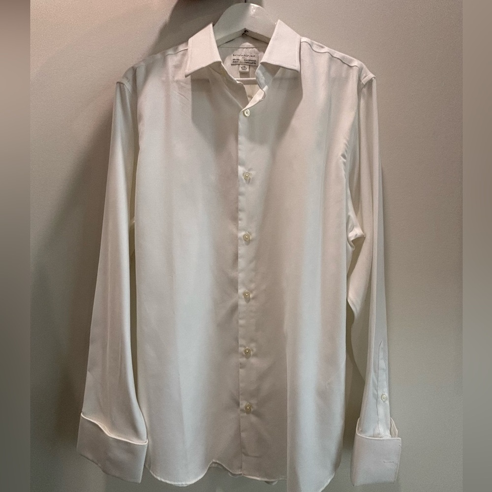 Banana Republic Men's Elegant Dress Shirt